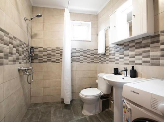 Christos Appartments Lazarata Экстерьер фото