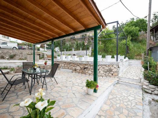Christos Appartments Lazarata Экстерьер фото